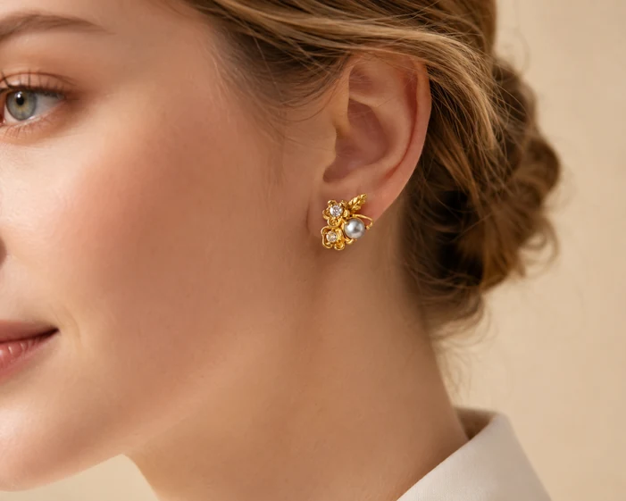 Perla D’Aube Small Earrings worn